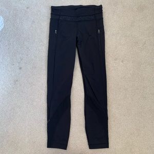 Lululemon Leggings black cropped length size 4